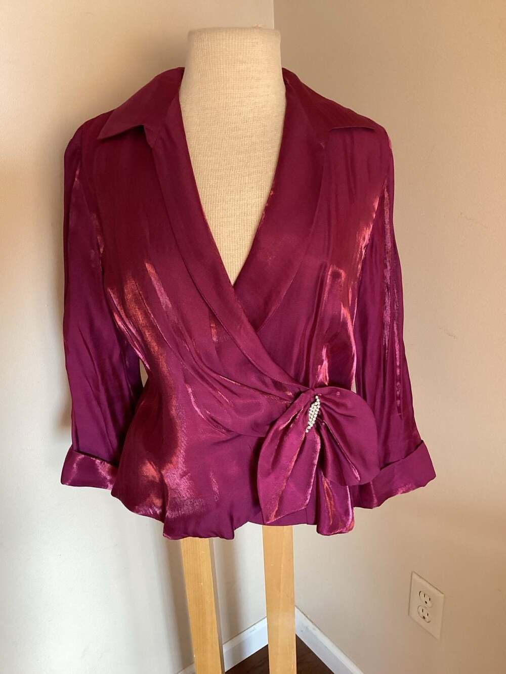 Vintage Ronni Nicole by Ouida Shimmer Wrap Top XL Magenta Rhinestone Buckle